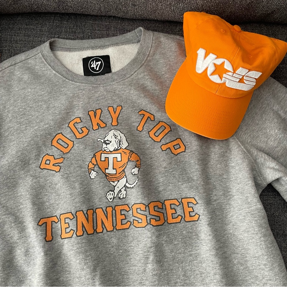 Tennessee Vols Rocky Top Sweatshirt & Hat